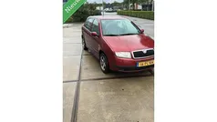Rood Gebruikt 2004 Skoda Fabia Ambiente Hatchback | € 800 (Goede deal)