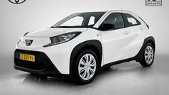 Gebruikt 2024 Toyota Aygo Play Hatchback | € 17.445 (Eerlijke prijs)