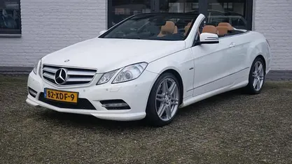Wit Occasion 2012 Mercedes E200 Avantgarde Cabriolet | € 18.950 (Eerlijke prijs)
