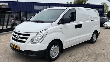 Wit Occasion 2014 Hyundai H 300 Dynamiq Van | € 4.250 (Goede deal)