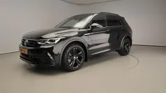 Zwart Gebruikt 2023 VW Tiguan R-line SUV | € 47.900 (Eerlijke prijs)