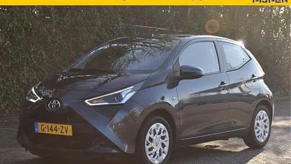 Grijs Occasion 2019 Toyota Aygo X-play Hatchback | € 13.450 (Goede deal)