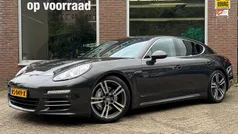Grijs Gebruikt 2015 Porsche Panamera Sedan | € 37.950 (Eerlijke prijs)