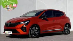 Oranje Gebruikt 2024 Renault Clio V Techno Hatchback | € 19.985 (Eerlijke prijs)