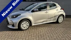 Gebruikt 2023 Toyota Yaris Hybrid Active Hatchback | € 20.945 (Eerlijke prijs)