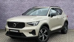 Bruin Gebruikt 2025 Volvo XC40 Plus SUV | € 44.899 (Eerlijke prijs)