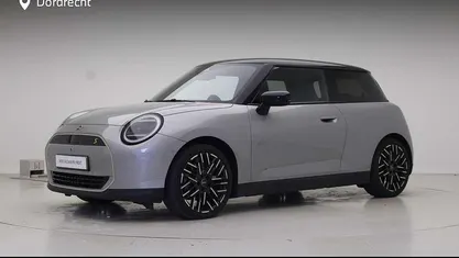 Occasion 2024 Mini Cooper SE Favoured Hatchback | € 33.895 (Eerlijke prijs)