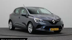 Grijs Gebruikt 2022 Renault Clio V Zen Hatchback | € 14.940 (Eerlijke prijs)