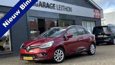 Rood Gebruikt 2018 Renault Clio GrandTour Intens Stationwagen | € 13.950 (Eerlijke prijs)