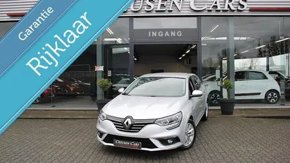 Gebruikt 2018 Renault Mégane IV Zen Hatchback | € 12.950 (Eerlijke prijs)