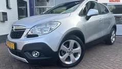 Grijs, metallic lak Gebruikt 2013 Opel Mokka Edition SUV | € 8.999 (Eerlijke prijs)