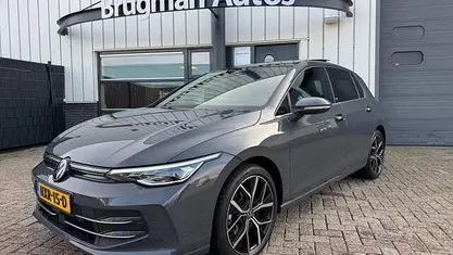 Gebruikt 2024 VW Golf VIII Edition Hatchback | € 33.950 (Eerlijke prijs)