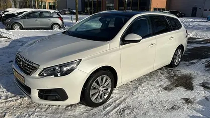 Occasion Peugeot 308 SW 131 PK (96 kW) 2018 Wit Stationwagen