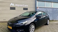 Zwart Gebruikt 2020 Opel Astra Business Hatchback | € 12.950 (Eerlijke prijs)