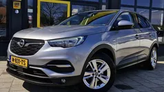 Grijs Gebruikt 2018 Opel Grandland X Innovation SUV | € 17.950 (Eerlijke prijs)