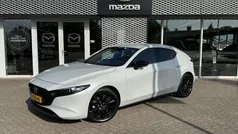 Gebruikt 2024 Mazda 3 Homura-Line Hatchback | € 30.590 (Eerlijke prijs)