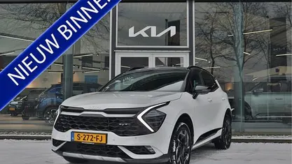 Wit (metallic) Occasion 2023 Kia Sportage SUV | € 37.945 (Eerlijke prijs)