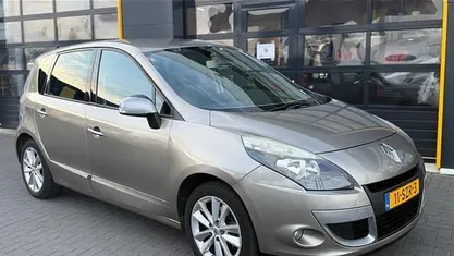 Grijs Occasion 2012 Renault Scénic III MPV | € 4.450 (Goede deal)