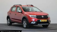 Rood Gebruikt 2017 Dacia Sandero Stepway Hatchback | € 9.945 (Eerlijke prijs)