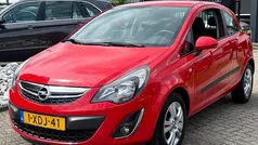 Rood Gebruikt 2014 Opel Corsa Hatchback | € 6.950 (Eerlijke prijs)