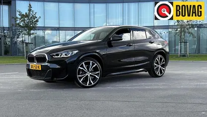 Zwart Gebruikt 2022 BMW X2 Executive SUV | € 32.880 (Eerlijke prijs)