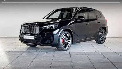 Zwart Occasion 2025 BMW iX1 Comfort Edition SUV | € 54.900 (Eerlijke prijs)