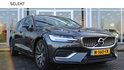 Grijs Occasion 2021 Volvo V60 Inscription Stationwagen | € 29.900 (Goede deal)