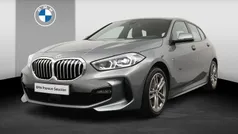 Grijs Gebruikt 2023 BMW 118 M Sport Hatchback | € 30.900 (Eerlijke prijs)