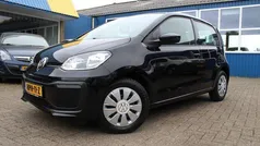 Zwart Gebruikt 2017 VW up! move up! Hatchback | € 8.222 (Eerlijke prijs)