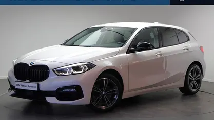 Wit Occasion 2020 BMW 118 Executive Hatchback | € 21.950 (Eerlijke prijs)