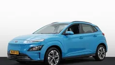 Blauw, metallic lak Gebruikt 2022 Hyundai Kona Comfort SUV | € 20.950 (Eerlijke prijs)