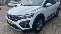 Gebruikt 2022 Dacia Sandero Comfort Hatchback | € 16.995 (Eerlijke prijs)