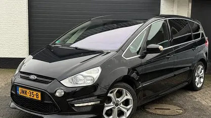 Zwart (metallic) Occasion 2010 Ford S-MAX S MPV | € 9.995 (Eerlijke prijs)