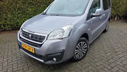 Grijs Occasion 2016 Peugeot TePee Active Stationwagen | € 9.950 (Eerlijke prijs)