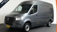 Grijs Gebruikt 2022 Mercedes Sprinter Van | € 24.800 (Goede deal)