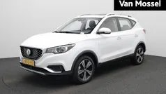 Wit Gebruikt 2020 MG ZS Luxury Sedan | € 13.995 (Eerlijke prijs)