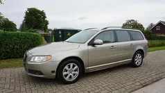 Bruin Gebruikt 2008 Volvo V70 Momentum Stationwagen | € 9.950 (Goede deal)