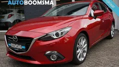 Rood Gebruikt 2015 Mazda 3 Hatchback | € 14.945 (Eerlijke prijs)