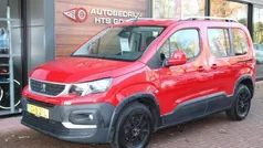 Rood, metallic lak Gebruikt 2019 Peugeot Rifter Active MPV | € 16.950 (Eerlijke prijs)