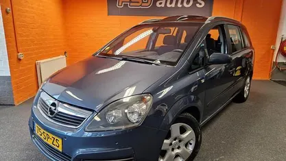 Grijs (metallic) Gebruikt 2006 Opel Zafira Executive MPV | € 2.750 (Eerlijke prijs)