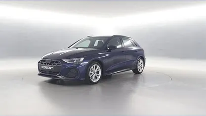 Blauw Occasion 2024 Audi A3 Sportback S-Line Hatchback | € 36.550 (Eerlijke prijs)