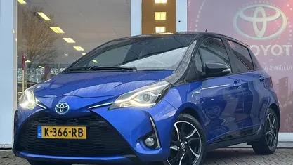 Occasion Toyota Yaris Hybrid 2021 Blauw Hatchback