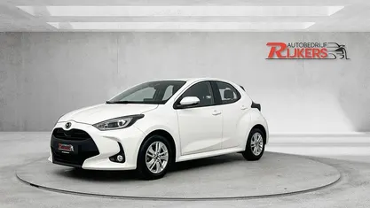 Gebruikt 2023 Mazda 2 Center-Line Hatchback | € 20.999 (Eerlijke prijs)