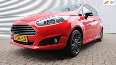 Rood Gebruikt 2014 Ford Fiesta Hatchback | € 5.450 (Eerlijke prijs)