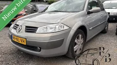 Beige Gebruikt 2003 Renault Mégane II Expression Hatchback | € 499 (Eerlijke prijs)