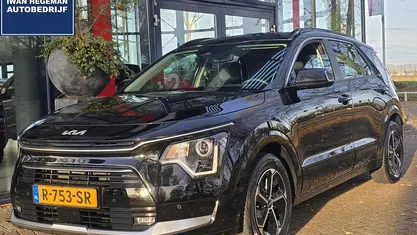 Zwart Gebruikt 2022 Kia Niro SUV | € 24.490 (Eerlijke prijs)