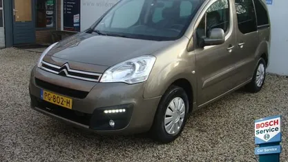 Bruin Gebruikt 2017 Citroën Berlingo Feel MPV | € 11.980 (Eerlijke prijs)