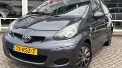 Grijs Gebruikt 2011 Toyota Aygo Comfort Hatchback | € 4.950 (Eerlijke prijs)