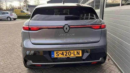Occasion 2023 Renault Megane E-Tech Techno Hatchback | € 23.750 (Eerlijke prijs)