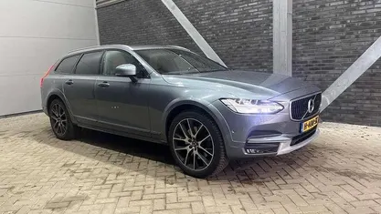 Occasion 2017 Volvo V90 CC Pro Stationwagen | € 25.800 (Eerlijke prijs)